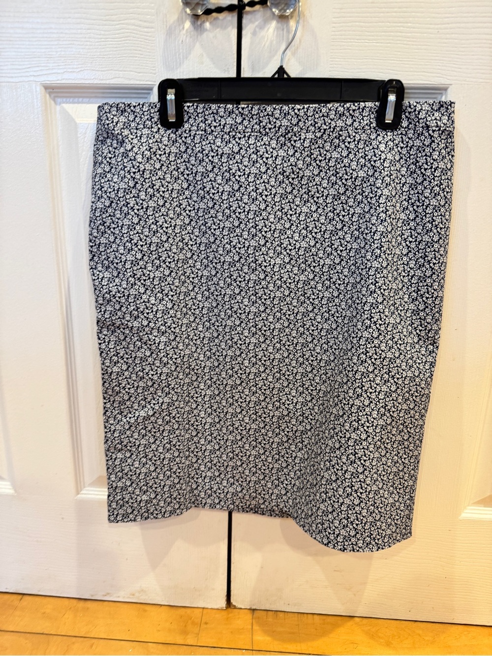 J.Crew NWT FloralPencil Skirt Size 14 Navy White Coastal Grandmother